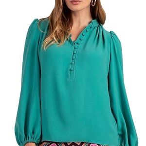 New with tags Trina Turk surf button front blouse